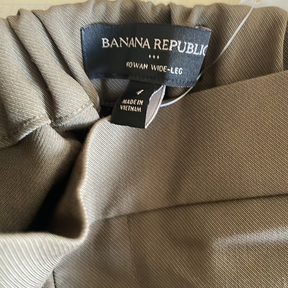Banana Republic Rowan wide leg crop trousers - Picture 3 of 3